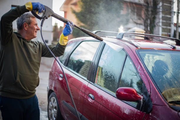 Best Commercial Building Pressure Washing  in Village Green Green Ridge, PA